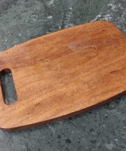 WOODEN CHOPPING BOARD OVEL SHAPE